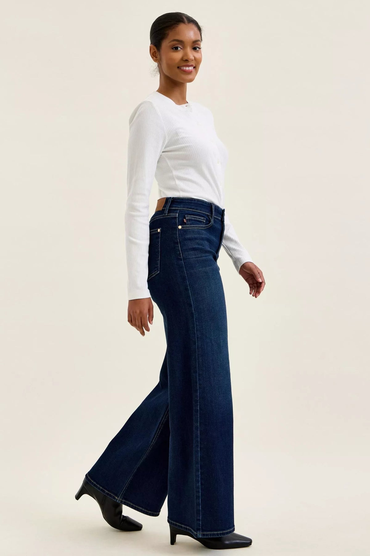 Judy Blue High Rise Lux Retro Wide Leg Dark Wash Jeans 82748