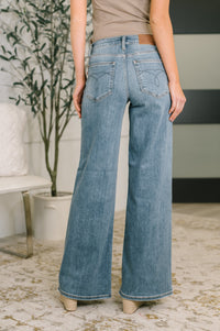 Judy Blue Mid Rise Retro Wide Leg Jeans 82702