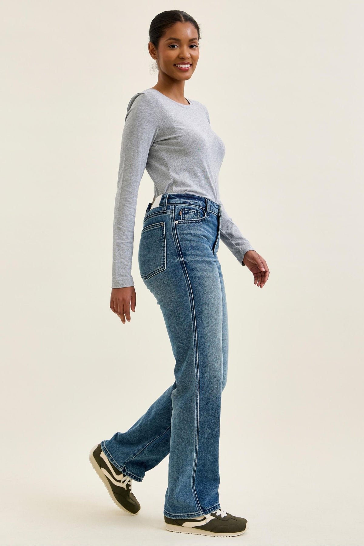 Judy Blue High Rise Rigid Magic Everyday Indigo Straight Jeans