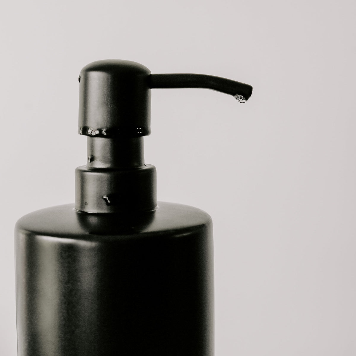 Sweet Water Decor Black Stoneware Hand Soap Dispenser - 15oz&nbsp;
