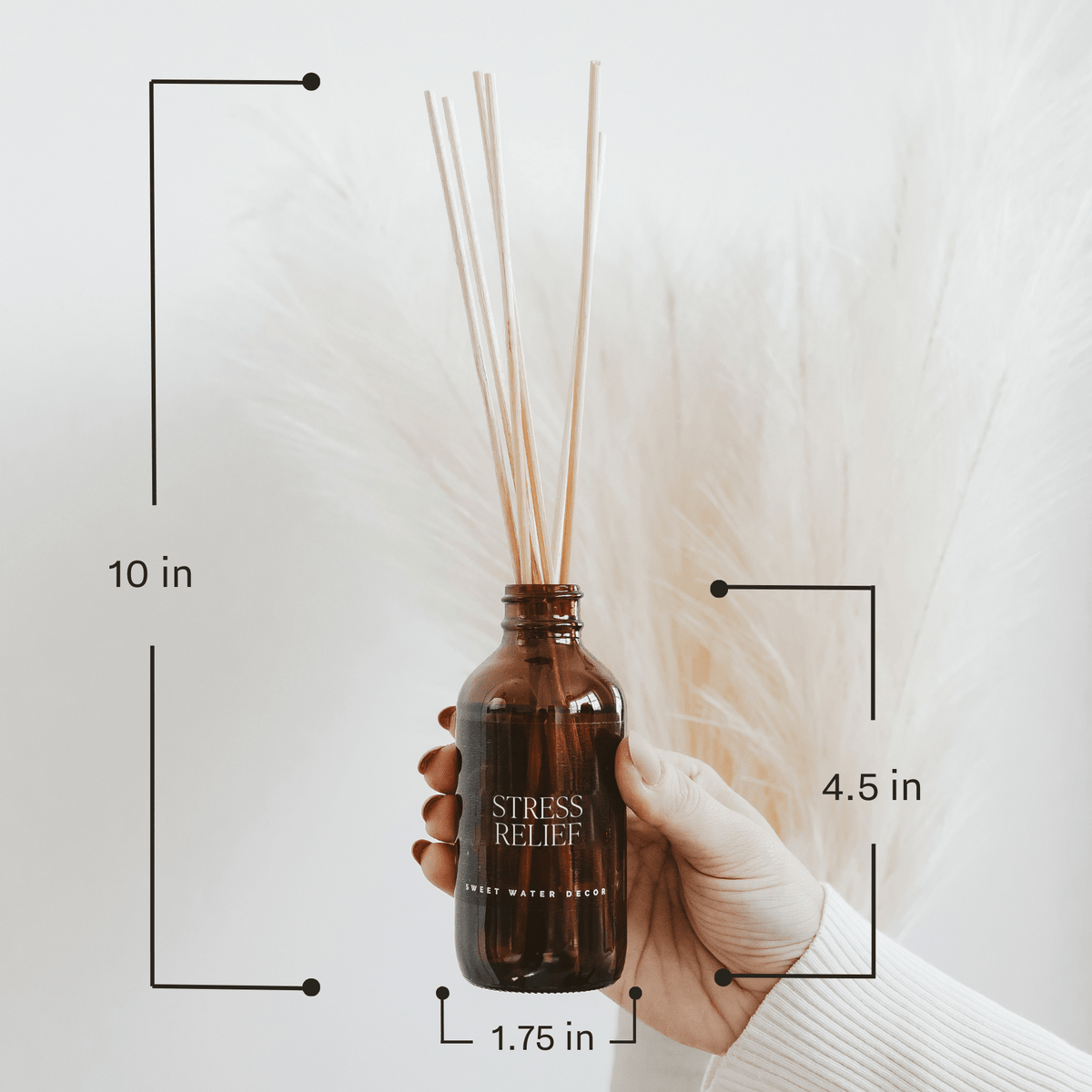 Sweet Water Decor Warm and Cozy Amber Reed Diffuser