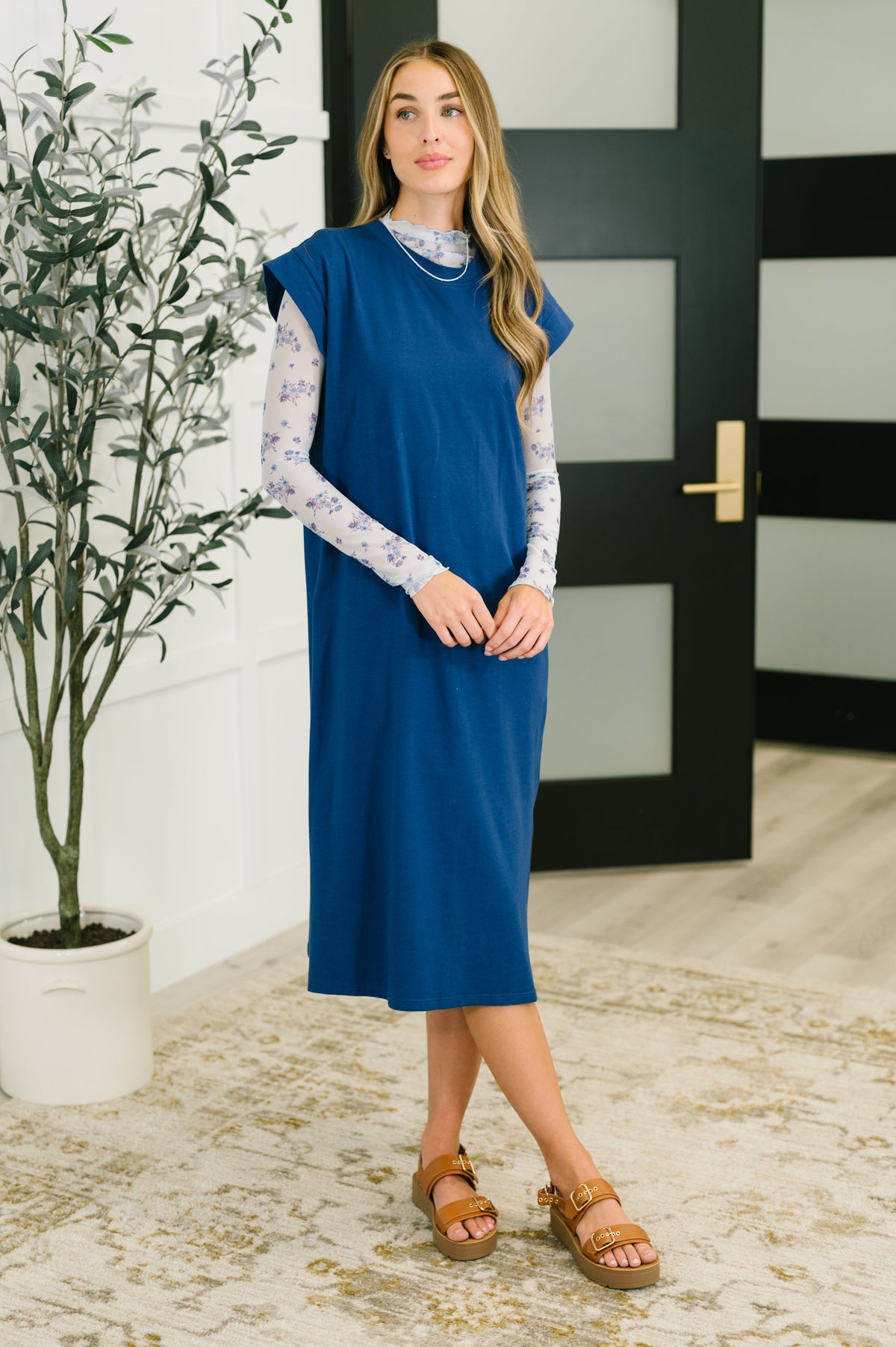 Zenana Round Neck Short Sleeve Midi Dress in Navy