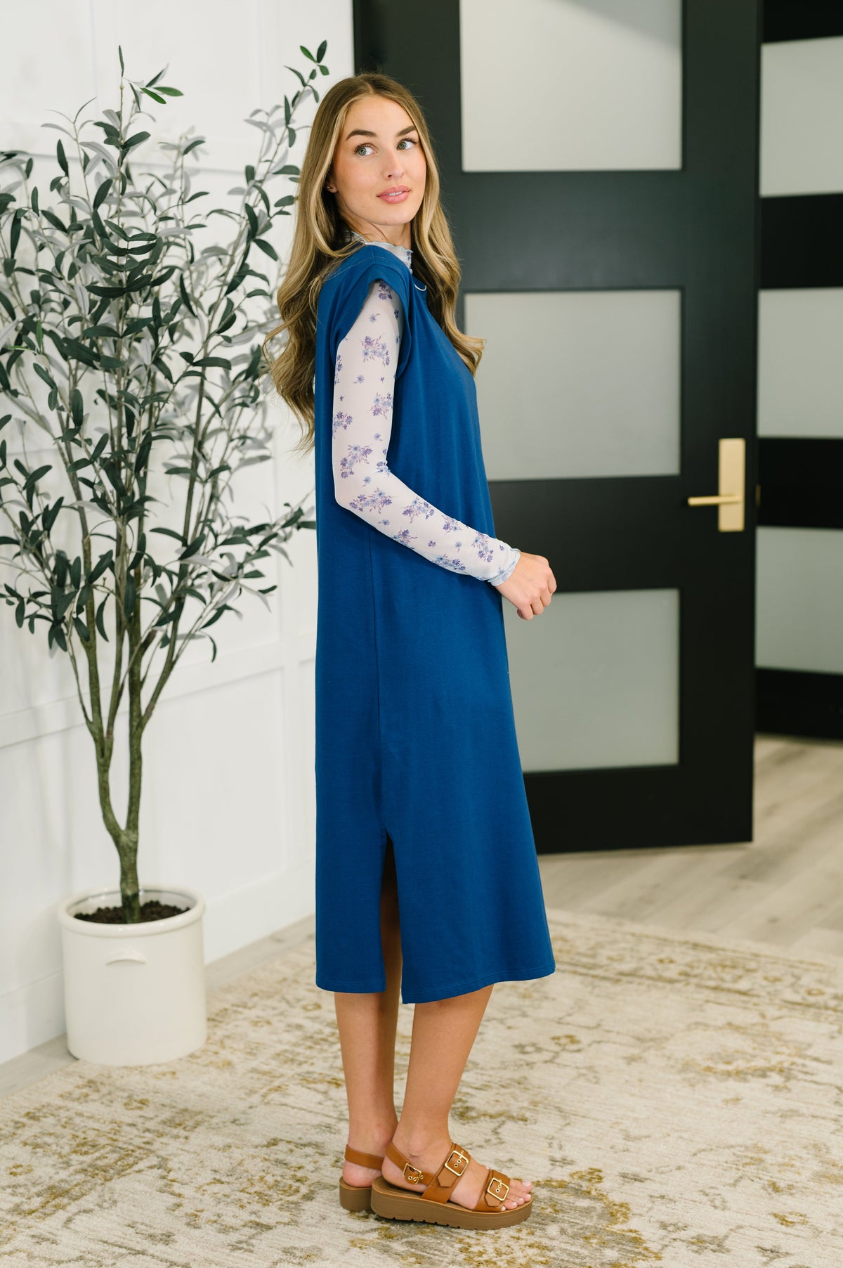 Zenana Round Neck Short Sleeve Midi Dress in Navy